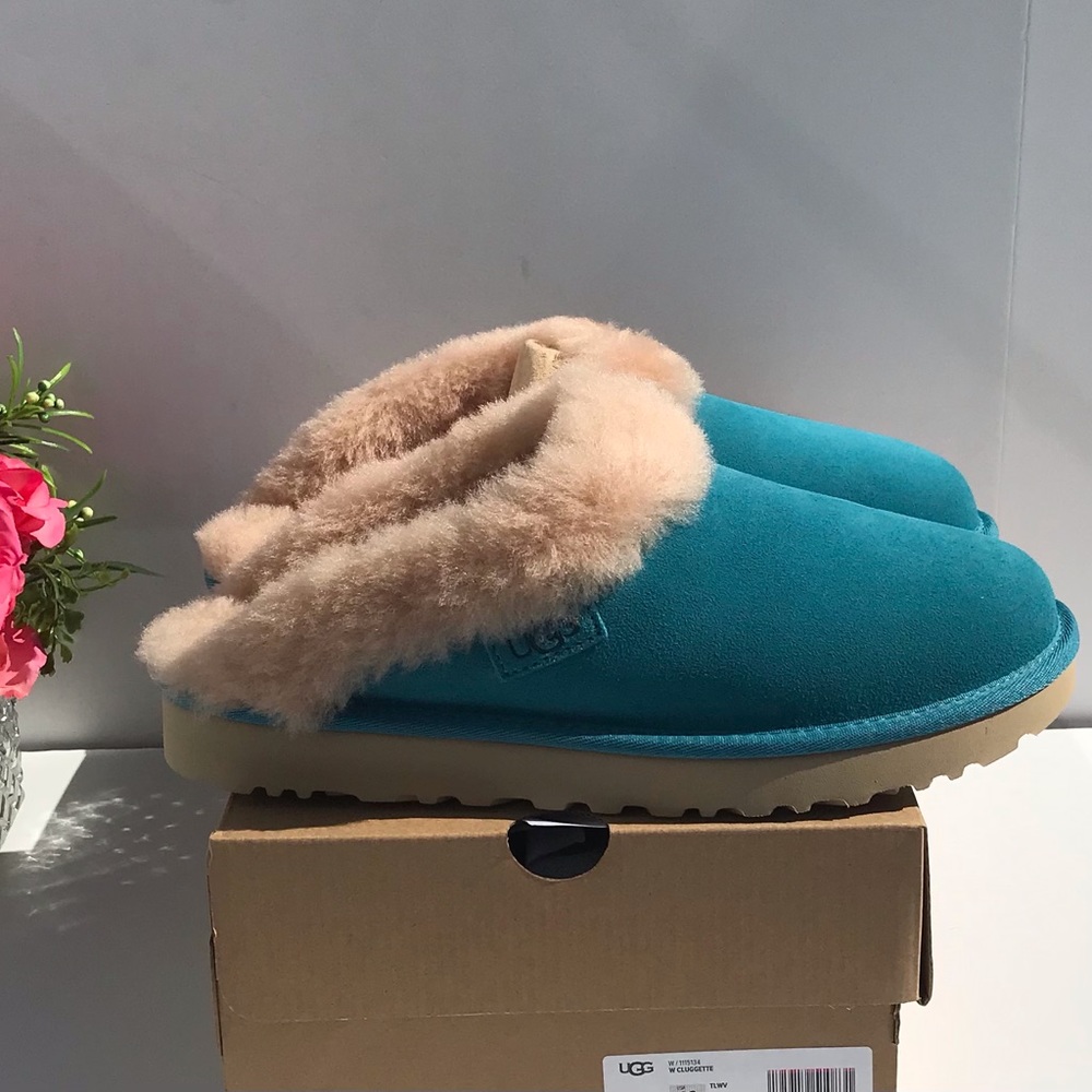UGG Cluggette Slippers - Picture 5 of 9